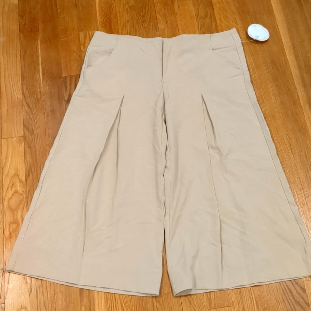 LAST DAY! Space Girlz size 11 cropped, wide leg, pleated pants